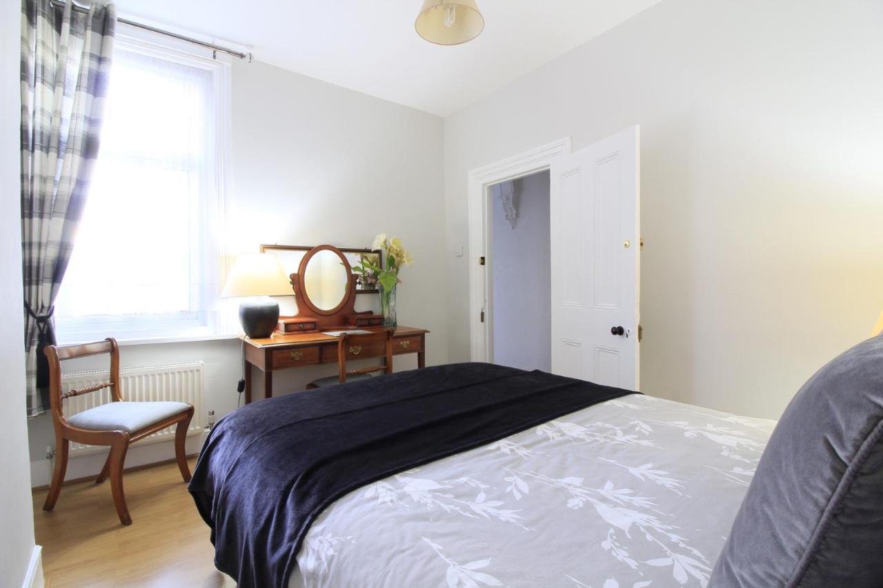 Thirty Barons Villa Southsea Buitenkant foto